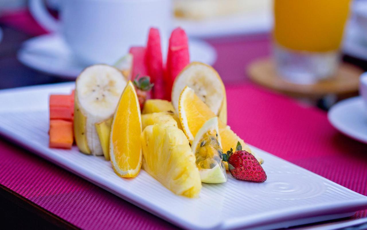Amora Lagoon Hotel Katunayaka Eksteriør bilde