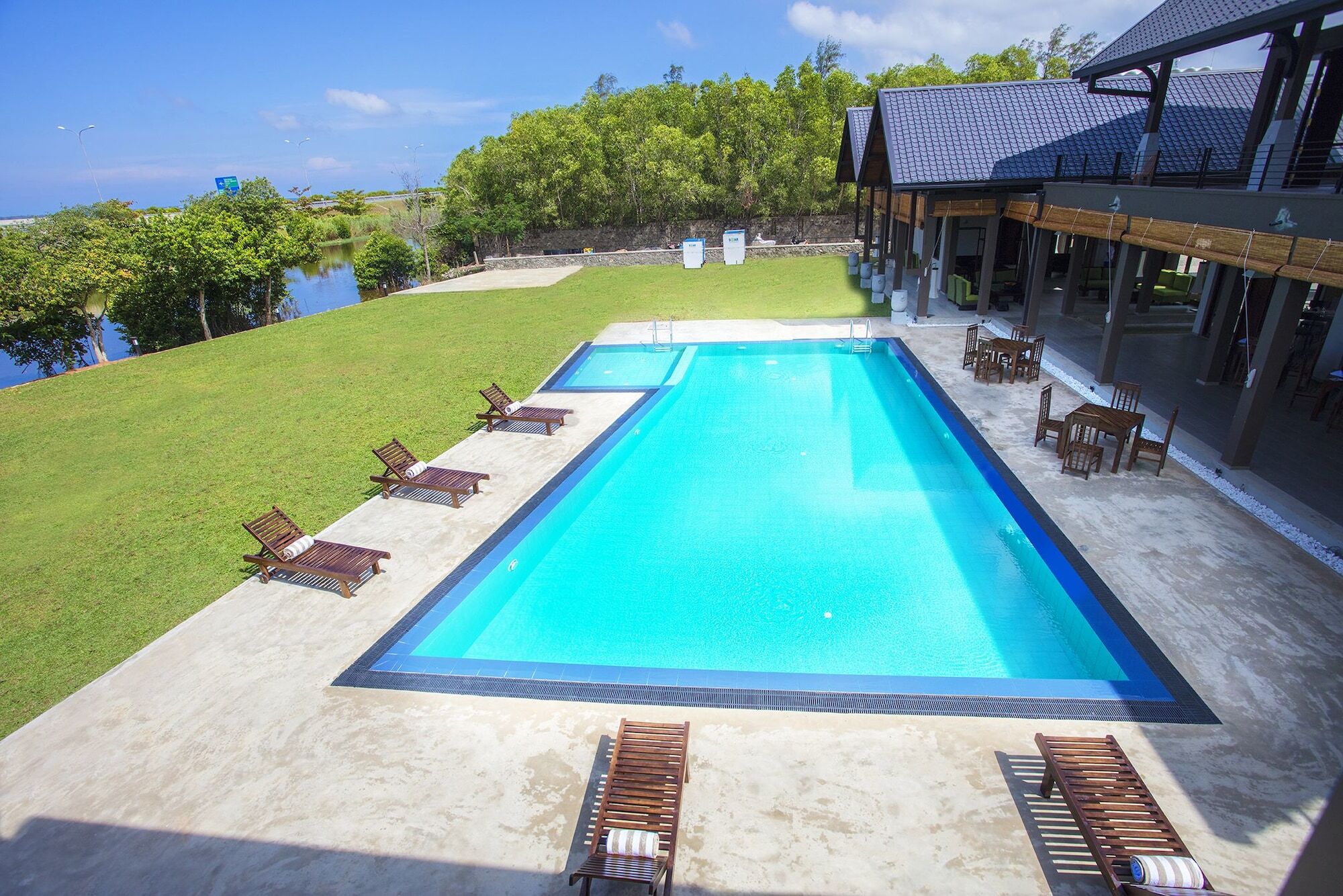 Amora Lagoon Hotel Katunayaka Eksteriør bilde